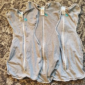 Love to dream Swaddle Up: 2 Medium, 1 small